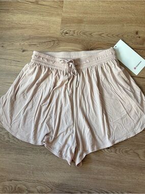 New Lululemon modal HR relaxed fit Women's Lounge short Shorts size 6 blush pink